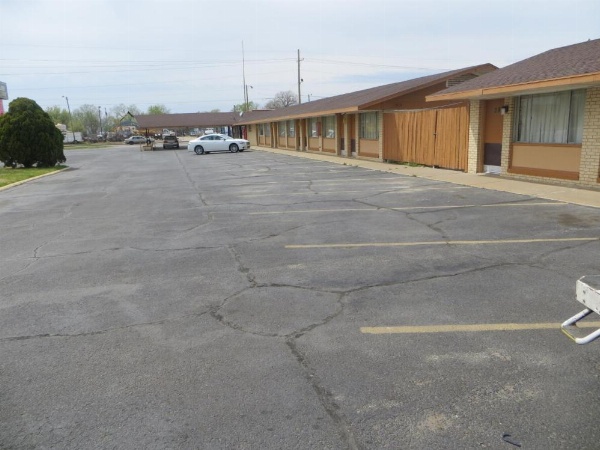 Traveler's Lodge image 21